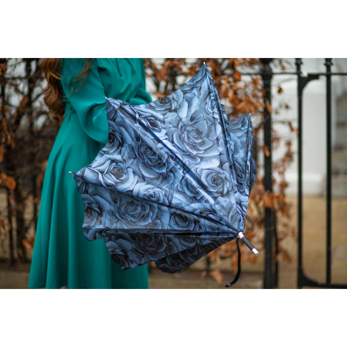 Женский зонт-трость класса Люкс Fulton Diamond L850 Princess UV Navy Rose (Синие розы)